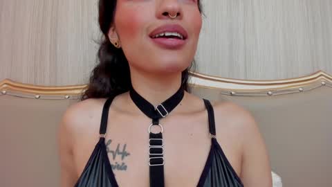 Snapshot of aprilalvarez chatting on 01.30.25 1430 2100 -5 online show from 01.30.25