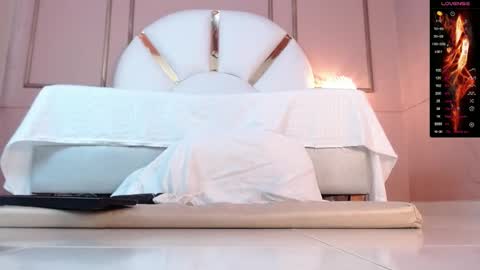              3pm to 930 pm colombia online show from 03.08.25