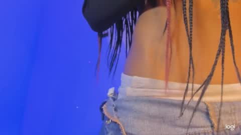 Snapshot of aprillebony319262 chatting on 11.19.25 aprillebony319262 online show from 11.19.25