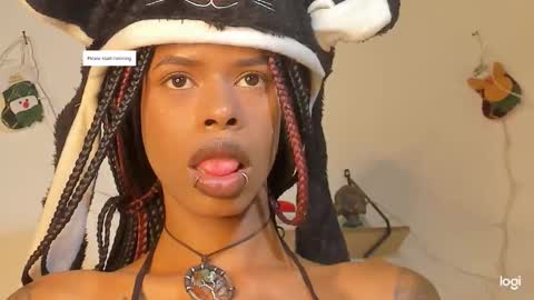 Snapshot of aprillebony319262 chatting on 12.18.25 aprillebony319262 online show from 12.18.25