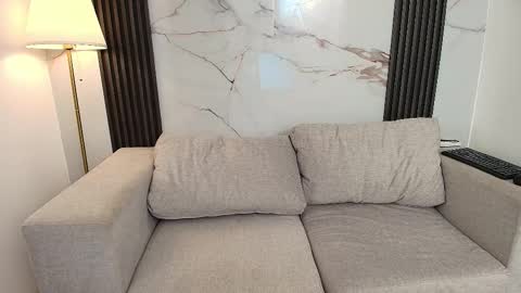 aprillross online show from 12.15.25