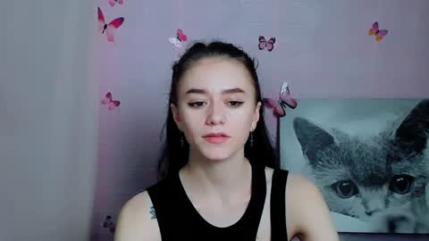 Snapshot of aprillswift_ chatting on 12.22.24 Aprill online show from 12.22.24