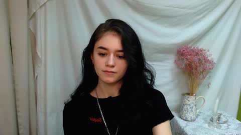 Snapshot of aprillswift_ chatting on 12.29.24 Aprill online show from 12.29.24