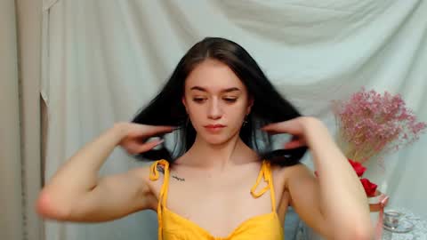 Snapshot of aprillswift_ chatting on 01.16.25 Aprill online show from 01.16.25