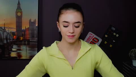 Snapshot of aprillswift_ chatting on 01.25.25 Aprill online show from 01.25.25