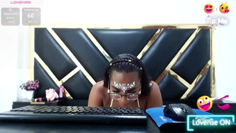 Snapshot of aprilycrystal chatting on 04.08.26 april y crystal online show from 04.08.26