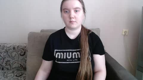 Snapshot of aquanarmin chatting on 04.10.26 Josefin online show from 04.10.26