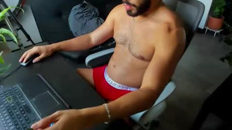 Snapshot of aquiles0224 chatting on 02.05.26 T. online show from 02.05.26