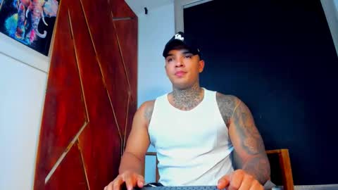 Snapshot of aquiles_elpapi chatting on 11.16.25 AquilesElpapi online show from 11.16.25