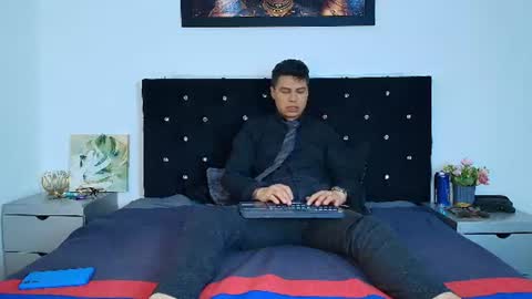 aquilestaylor online show from 06.25.26
