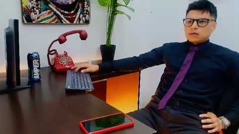 aquilestaylor online show from 07.10.26