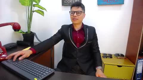 aquilestaylor online show from 07.11.26