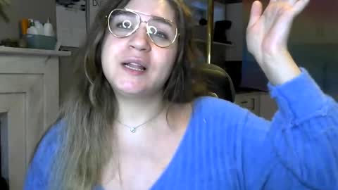 Snapshot of arabbustybeauty chatting on 01.16.25 BustyPrincessLeila online show from 01.16.25