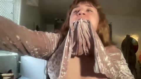 Snapshot of arabbustybeauty chatting on 02.01.26 BustyPrincessLeila online show from 02.01.26