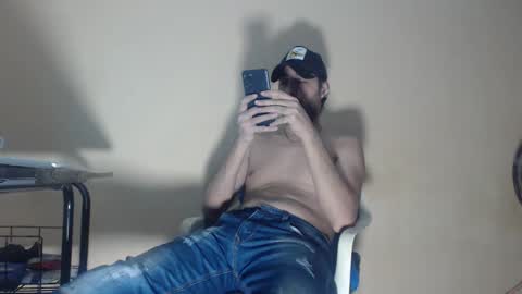 Snapshot of arabebigcock chatting on 10.26.25 ARABE online show from 10.26.25