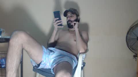 Snapshot of arabebigcock chatting on 12.01.25 ARABE online show from 12.01.25