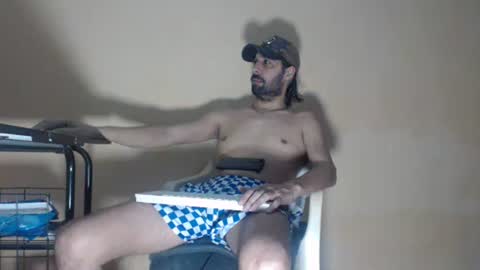 Snapshot of arabebigcock chatting on 03.11.26 ARABE online show from 03.11.26