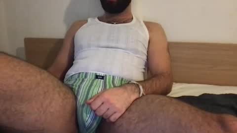 Snapshot of arabeef23 chatting on 10.12.25 arabeef23 online show from 10.12.25