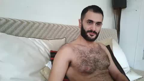Snapshot of arabhairy90 chatting on 02.13.25 hairycub online show from 02.13.25