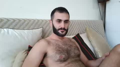 Snapshot of arabhairy90 chatting on 02.13.25 hairycub online show from 02.13.25