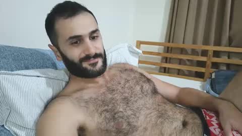 Snapshot of arabhairy90 chatting on 02.17.25 hairycub online show from 02.17.25