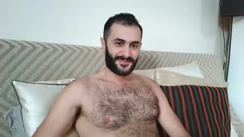 Snapshot of arabhairy90 chatting on 02.20.25 hairycub online show from 02.20.25