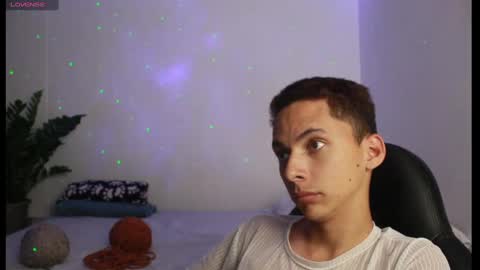 Snapshot of archi_love chatting on 02.22.25 ARCHIBALDO online show from 02.22.25