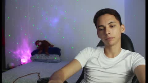 Snapshot of archi_love chatting on 03.08.25 ARCHIBALDO online show from 03.08.25