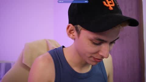 Snapshot of archi_love chatting on 10.18.25 ARCHIBALDO online show from 10.18.25