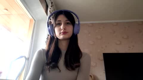 Mia online show from 12.03.25