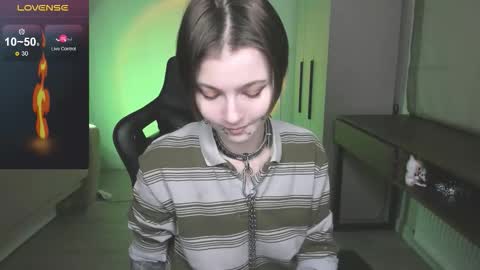 Snapshot of arden_moraine chatting on 01.08.26 Im Arden online show from 01.08.26