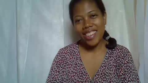 Snapshot of arellah chatting on 02.25.25 arellah online show from 02.25.25