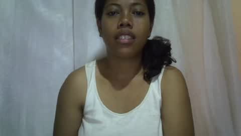 Snapshot of arellah chatting on 02.25.25 arellah online show from 02.25.25