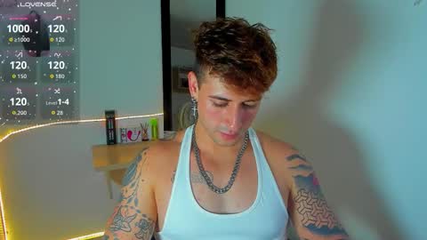 Snapshot of ares_blue chatting on 09.23.25 ares blue online show from 09.23.25