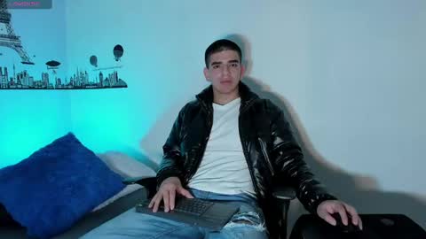Snapshot of ares_johnsonn chatting on 12.04.24 Ares online show from 12.04.24