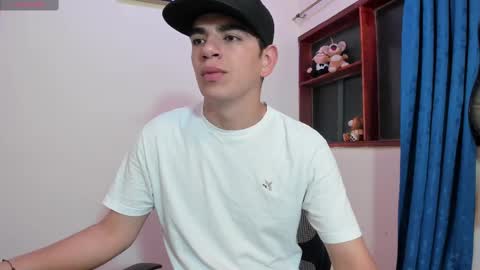 Snapshot of ares_johnsonn chatting on 03.01.25 Ares online show from 03.01.25
