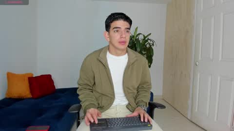 Snapshot of ares_johnsonn chatting on 10.29.25 Ares online show from 10.29.25