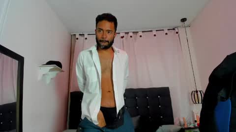 Alex Cortez online show from 05.12.26