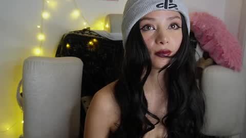 Snapshot of ari_kat666 chatting on 05.14.26 ari online show from 05.14.26