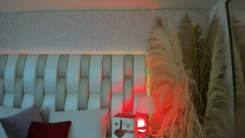 ari_lynn_ online show from 04.02.26