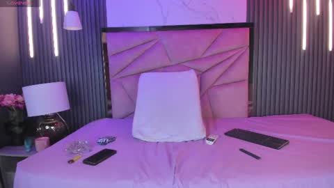 Snapshot of ari_monroe chatting on 07.25.26 Ary online show from 07.25.26