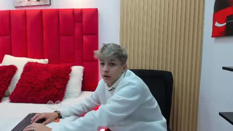 ari_stonne online show from 07.27.26