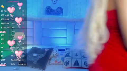 Snapshot of ari_sunshine chatting on 12.24.24 Ari online show from 12.24.24