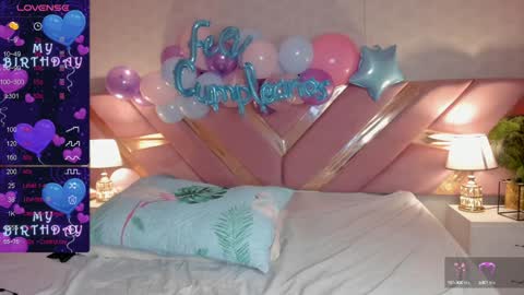 Snapshot of ari_sunshine chatting on 01.15.25 Ari online show from 01.15.25