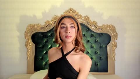 Snapshot of ari_sunshine chatting on 09.12.25 Ari online show from 09.12.25