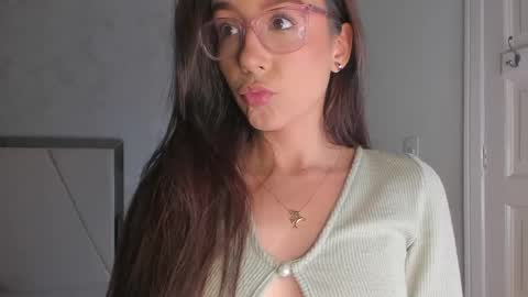 Ari Wilde online show from 04.04.26