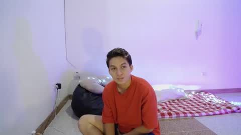 Snapshot of aria_arthur chatting on 03.04.25 aria_arthur online show from 03.04.25