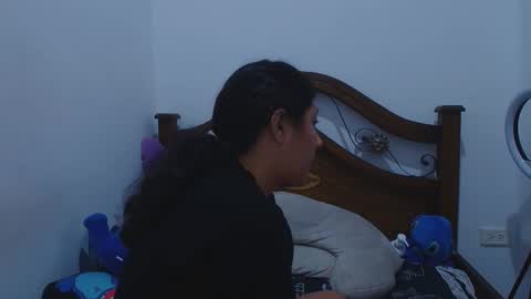 Snapshot of aria_arthur chatting on 10.06.25 aria_arthur online show from 10.06.25