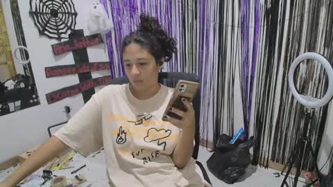 Snapshot of aria_arthur chatting on 10.14.25 aria_arthur online show from 10.14.25