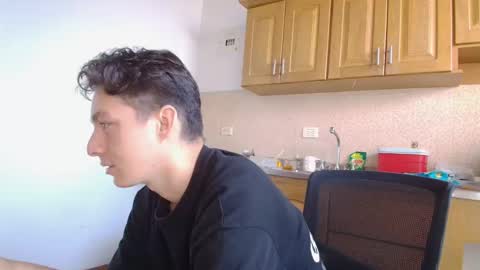 Snapshot of aria_arthur chatting on 10.15.25 aria_arthur online show from 10.15.25